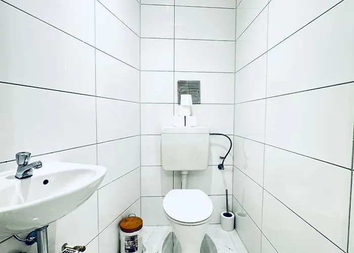 Apartman Bright Private In 4br Near Kaufpark Alterlaa Bécs